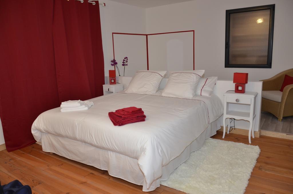 Onesse-et-Laharie La Grange Du Coulin Bed & Breakfast 部屋 写真