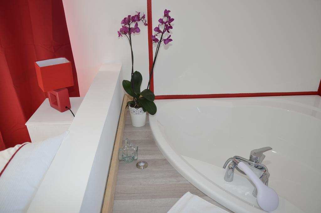 Onesse-et-Laharie La Grange Du Coulin Bed & Breakfast 部屋 写真